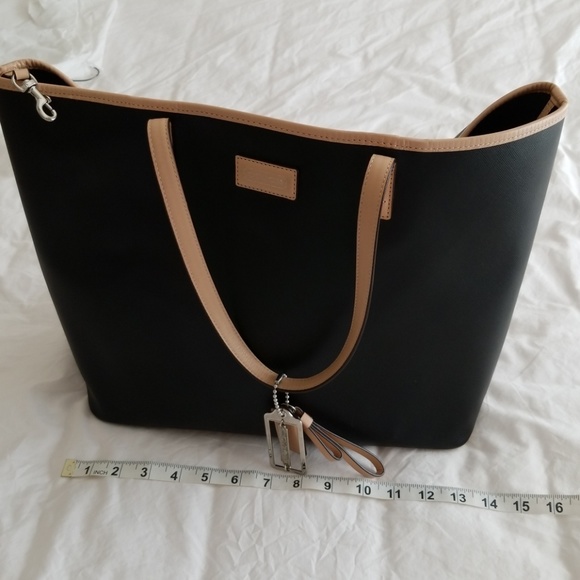 Coach purse - Picture 3 of 8